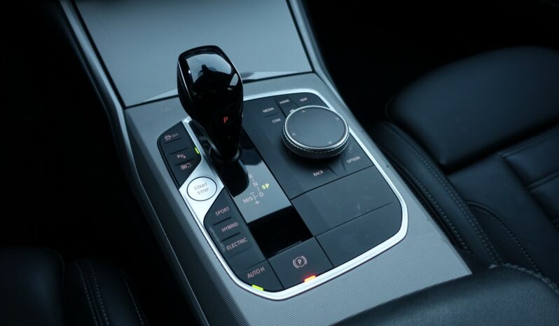 BMW 320 E TOURING HYBRIDE RECHARGEABLE 204 CH complet