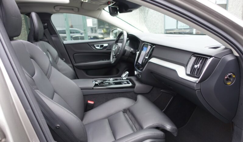 VOLVO V 60 T6 AWD GEARTRONIC 340CH HYBRIDE RECHARGEABLE  INSCRIPTION complet