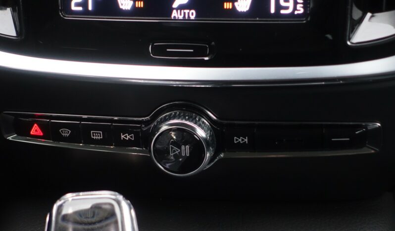 VOLVO V 60 T6 AWD GEARTRONIC 340CH HYBRIDE RECHARGEABLE  INSCRIPTION complet