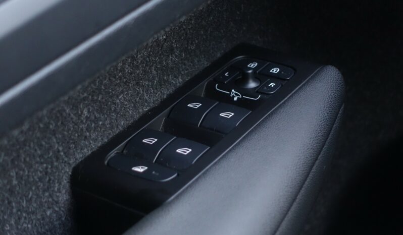 VOLVO XC 40 T4 HYBRIDE RECHARGEABLE GEARTRONIC 211 CH  R-DESIGN complet