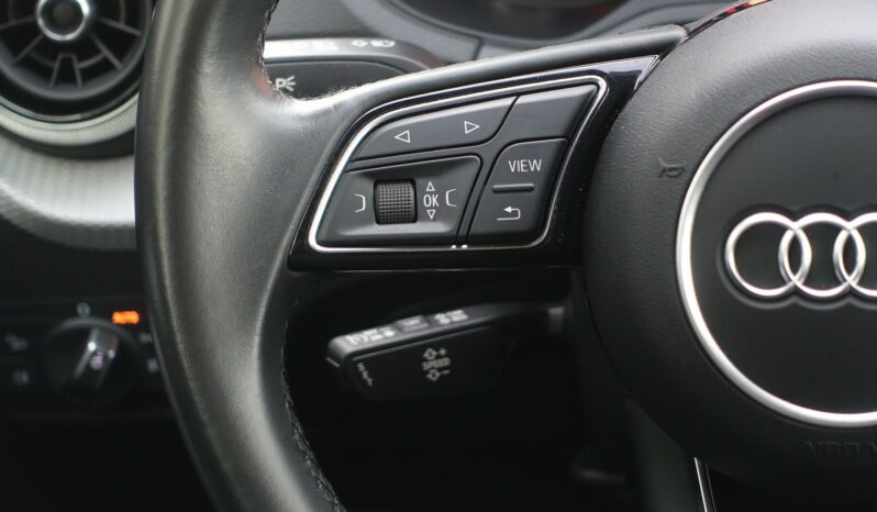 AUDI Q2 35 TFSI 150 CH S-TRONIC S-LINE complet