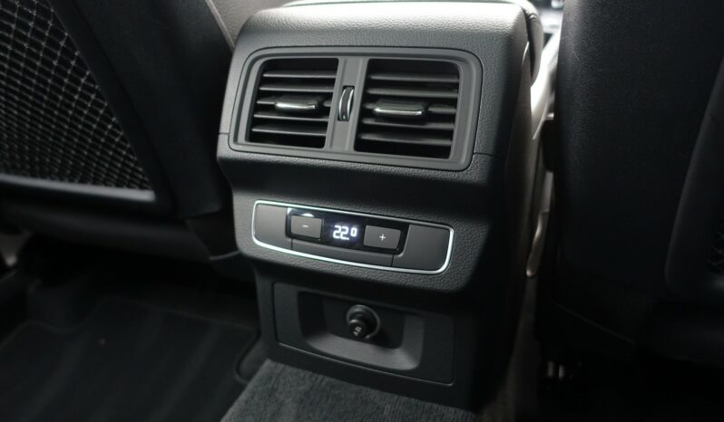 AUDI Q5 55 TFSI E 367 CH QUATTRO S-TRONIC HYBRIDE RECHARGEABLE S-LINE complet