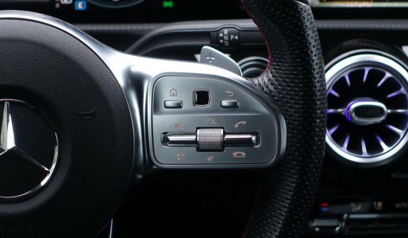 MERCEDES CLASSE A 180D 7G-DCT AMG-LINE complet