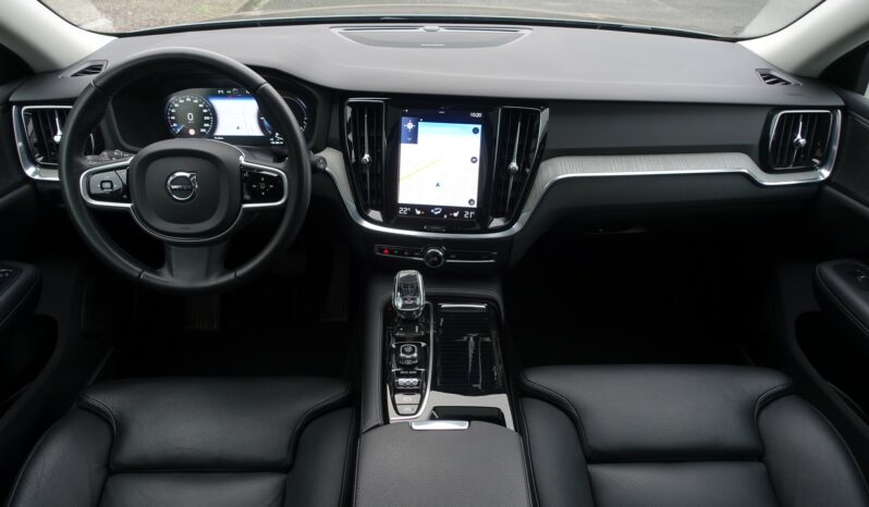 VOLVO V 60 T6 AWD GEARTRONIC 340CH HYBRIDE RECHARGEABLE  INSCRIPTION complet