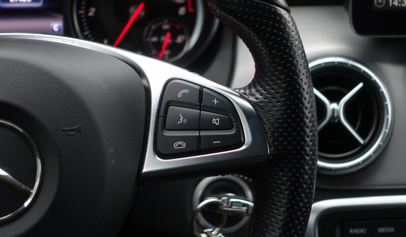 MERCEDES CLASSE CLA 200D BERLINE  AMG-LINE complet