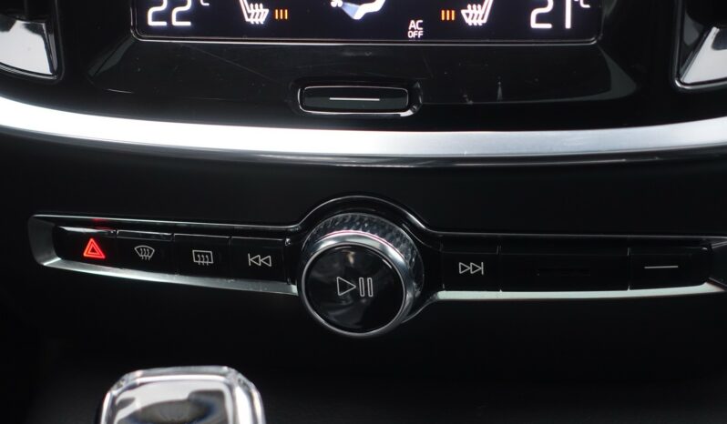 VOLVO V 60 T6 AWD GEARTRONIC 340CH HYBRIDE RECHARGEABLE  INSCRIPTION complet