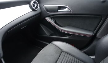 MERCEDES CLASSE CLA 200D BERLINE  AMG-LINE complet