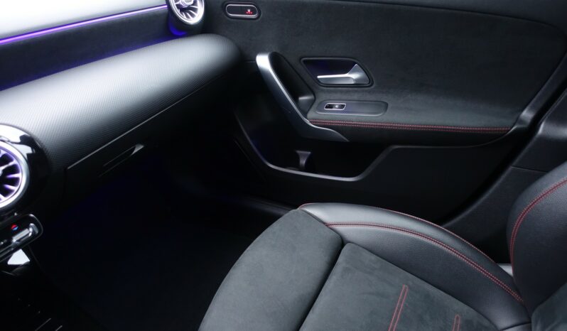 MERCEDES CLASSE A 180D 7G-DCT AMG-LINE complet