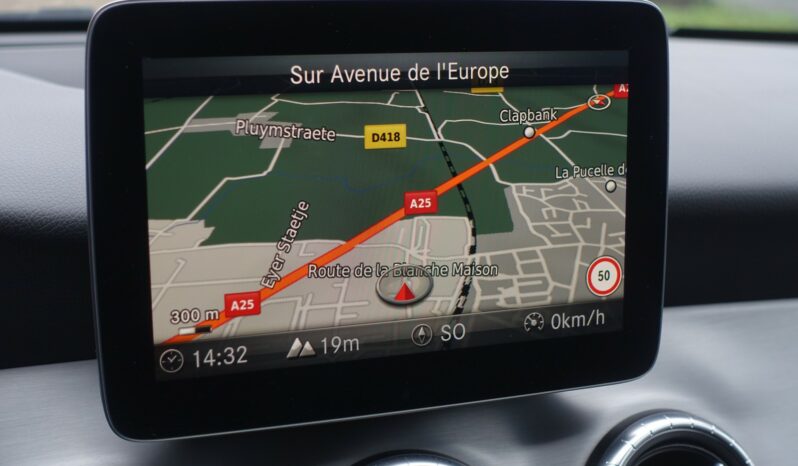 MERCEDES CLASSE CLA 200D BERLINE  AMG-LINE complet