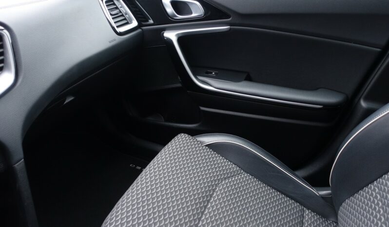 KIA XCEED 1.6 GDI PHEV DCT 141 CH HYBRIDE RECHARGEABLE BUSINESS LINE complet