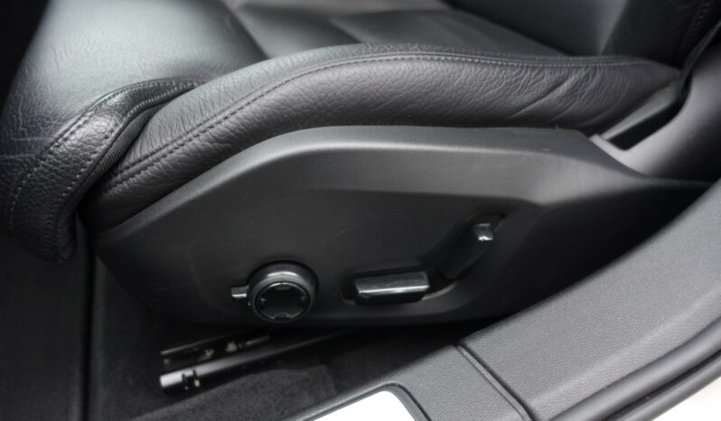 VOLVO V 60 T6 AWD GEARTRONIC 340CH HYBRIDE RECHARGEABLE  INSCRIPTION complet