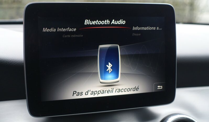 MERCEDES CLASSE CLA 200D BERLINE  AMG-LINE complet