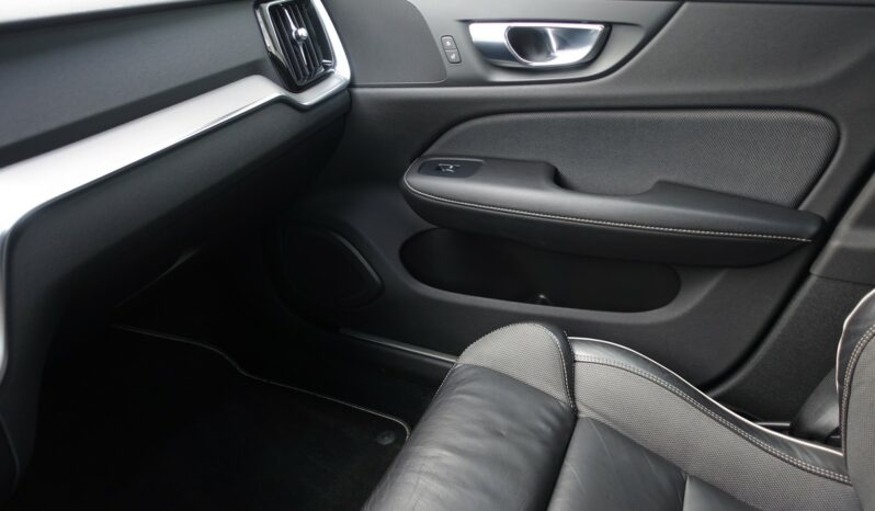 VOLVO V 60 D3 2.0 L GEARTRONIC 150CH  R-DESIGN complet