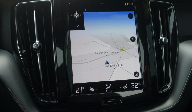 VOLVO XC 60 T8 AWD GEARTRONIC 303CH + 87 CH HYBRIDE RECHARGEABLE  MOMENTUM complet