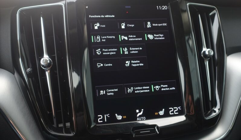 VOLVO XC 60 T8 AWD GEARTRONIC 303CH + 87 CH HYBRIDE RECHARGEABLE  MOMENTUM complet