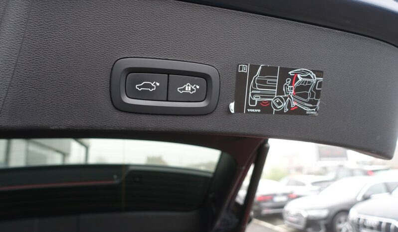 VOLVO XC 40 T4 HYBRIDE RECHARGEABLE GEARTRONIC 211 CH  INSCIPTION complet