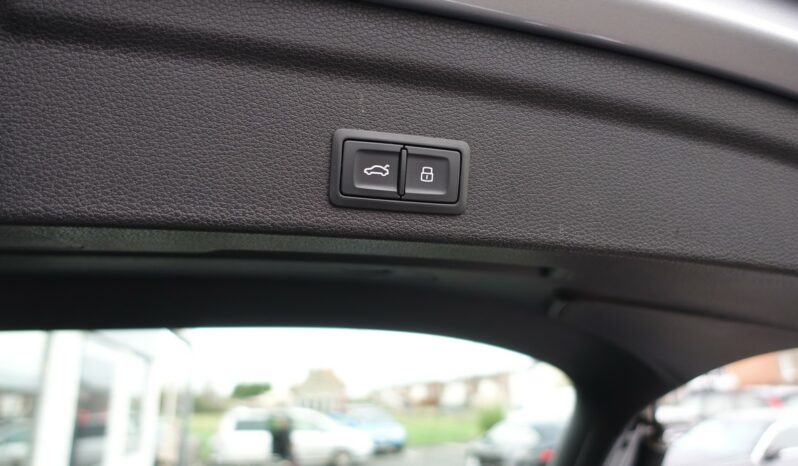 AUDI Q3 SPORTBACK 45 TFSI E S-TRONIC 245 CH HYBRIDE RECHARGEABLE complet