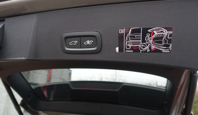VOLVO XC 40 T5 HYBRIDE RECHARGEABLE GEARTRONIC 262 CH  INSCRIPTION complet