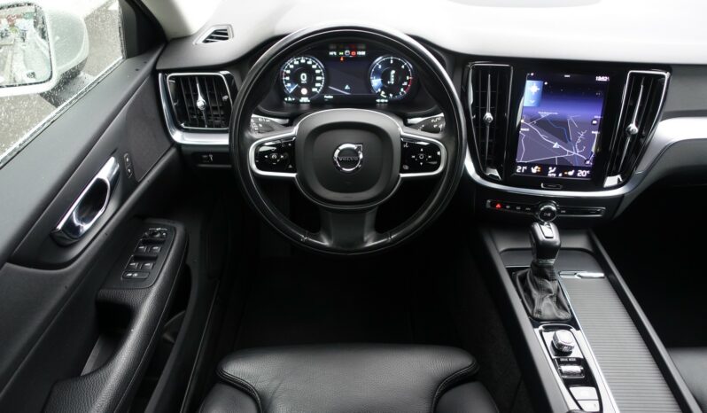 VOLVO V 60 D3 2.0 L GEARTRONIC 150CH MOMENTUM complet