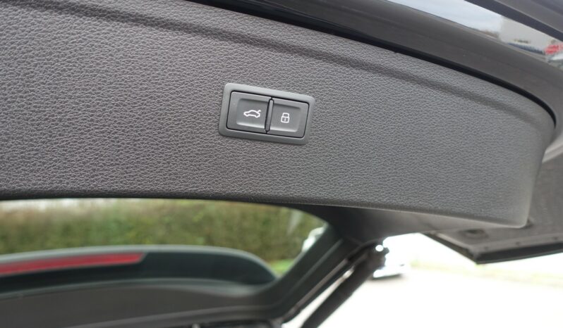 AUDI Q5 35 TDI 163 CH S-TRONIC MHEV complet