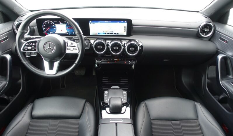 MERCEDES CLASSE CLA SHOOTING BRAKE 180D 8G-DCT complet