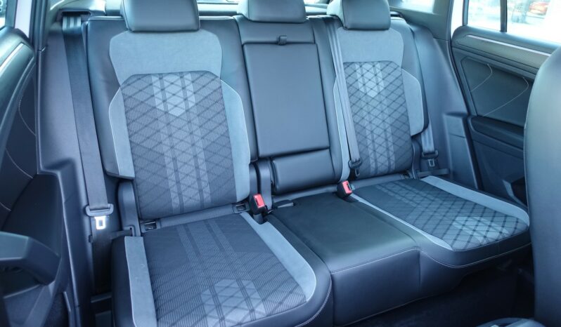 VOLKSWAGEN TIGUAN 2.0L TDI DSG7 150 CH IQ-DRIVE R-LINE complet