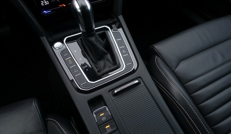 VOLKSWAGEN PASSAT SW 218 CH GTE HYBRIDE RECHARGEABLE DSG complet