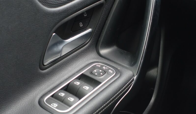 MERCEDES CLASSE CLA SHOOTING BRAKE 180D 8G-DCT complet