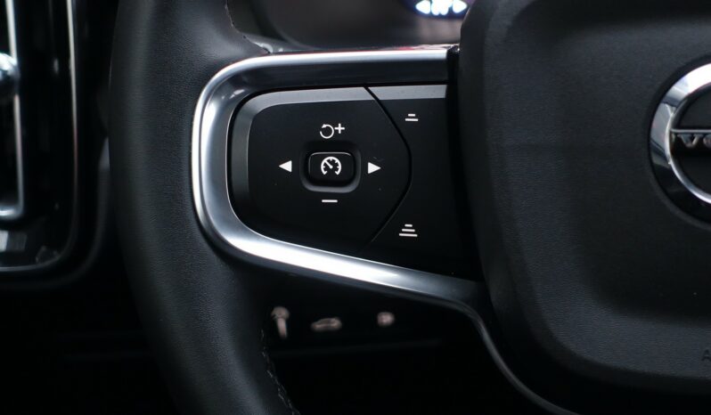 VOLVO XC 40 T4 HYBRIDE RECHARGEABLE GEARTRONIC 211 CH  INSCRIPTION complet