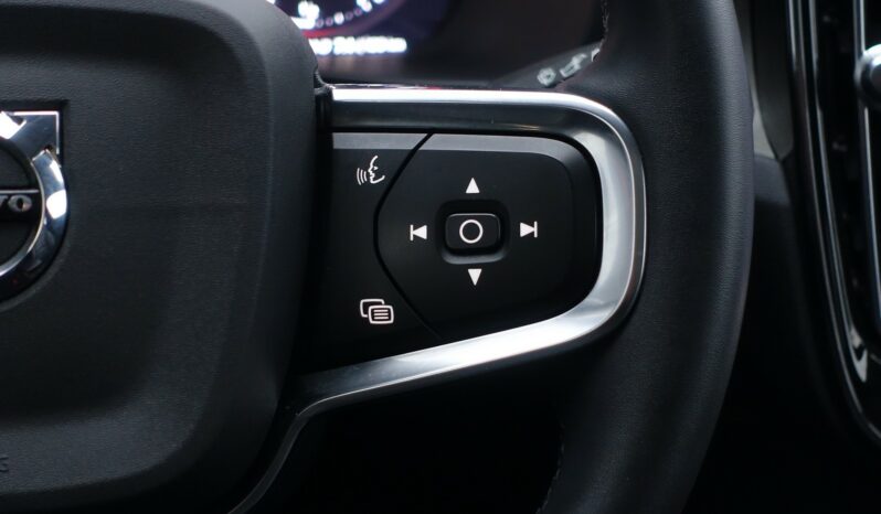 VOLVO XC 40 T4 HYBRIDE RECHARGEABLE GEARTRONIC 211 CH  INSCRIPTION complet