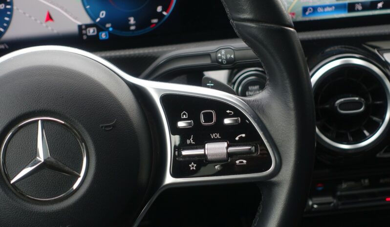 MERCEDES CLASSE CLA SHOOTING BRAKE 180D 8G-DCT complet