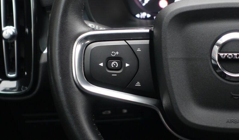 VOLVO XC 40 T4 HYBRIDE RECHARGEABLE GEARTRONIC 211 CH  INSCRIPTION complet