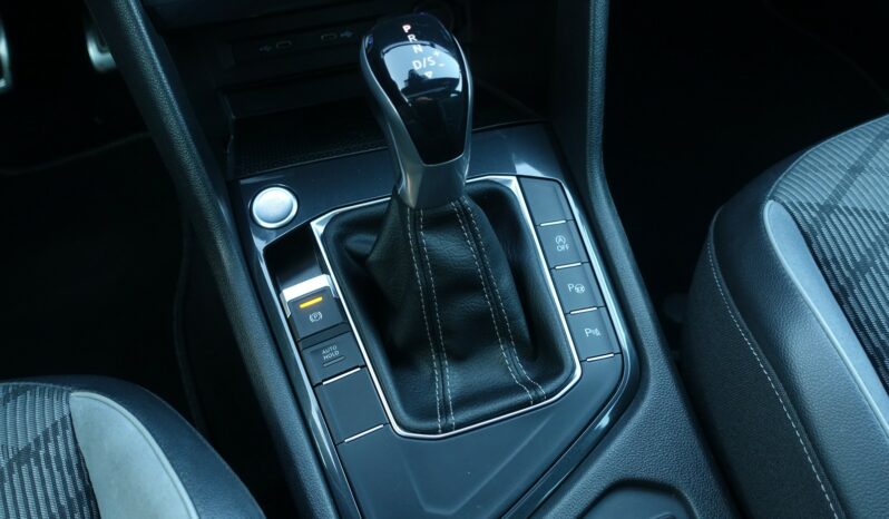 VOLKSWAGEN TIGUAN 2.0L TDI DSG7 150 CH IQ-DRIVE R-LINE complet