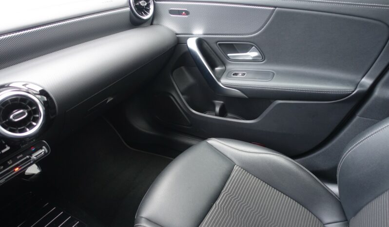 MERCEDES CLASSE CLA SHOOTING BRAKE 180D 8G-DCT complet