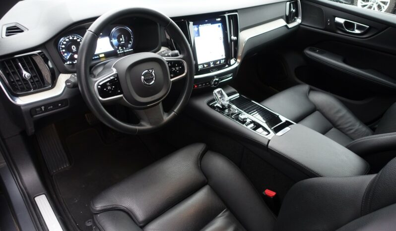 VOLVO V 60 T6 AWD GEARTRONIC 340CH HYBRIDE RECHARGEABLE  INSCRIPTION complet