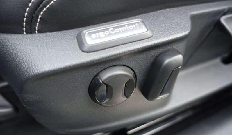 VOLKSWAGEN PASSAT SW 218 CH GTE HYBRIDE RECHARGEABLE DSG complet