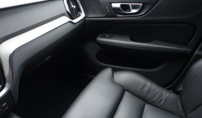 VOLVO V 60 T6 AWD GEARTRONIC 340CH HYBRIDE RECHARGEABLE  INSCRIPTION complet