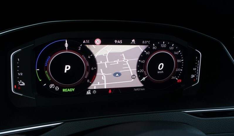 VOLKSWAGEN PASSAT SW 218 CH GTE HYBRIDE RECHARGEABLE DSG complet