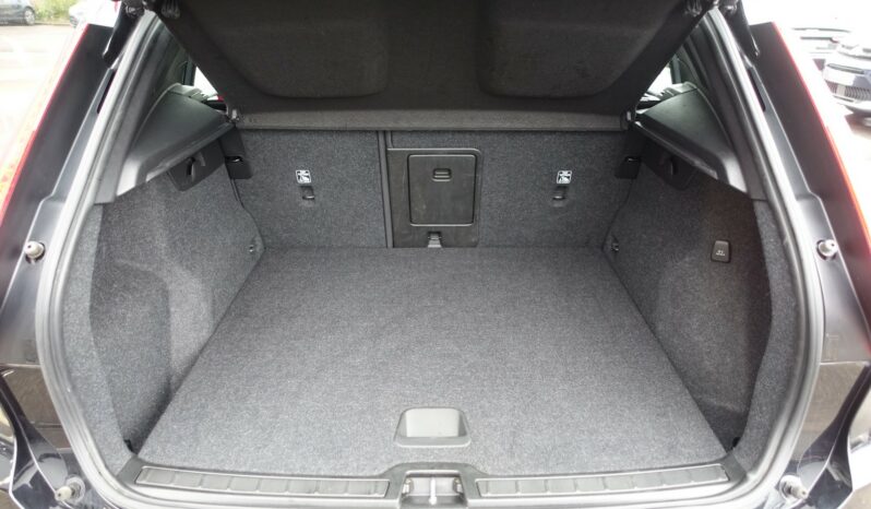 VOLVO XC 40 T4 HYBRIDE RECHARGEABLE GEARTRONIC 211 CH  INSCRIPTION complet