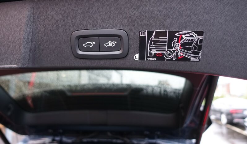 VOLVO XC 40 T4 HYBRIDE RECHARGEABLE GEARTRONIC 211 CH  INSCRIPTION complet