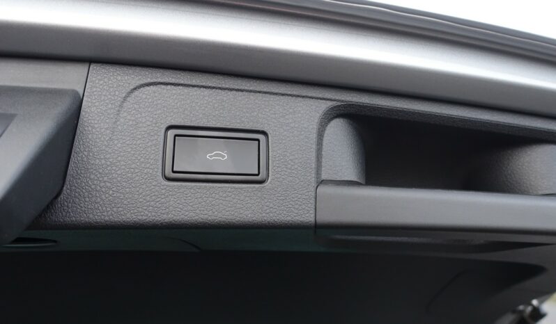 VOLKSWAGEN PASSAT SW 218 CH GTE HYBRIDE RECHARGEABLE DSG complet