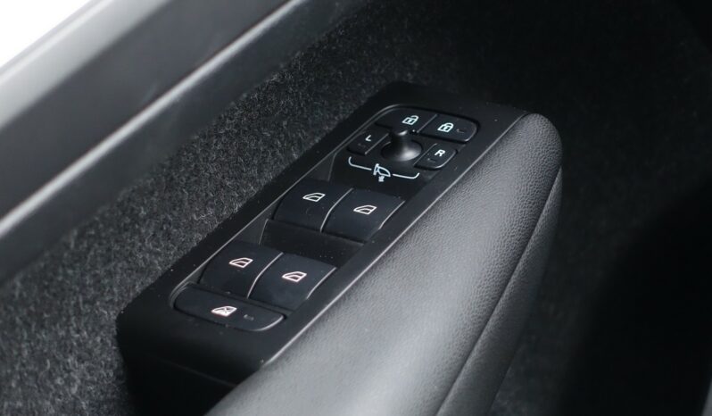 VOLVO XC 40 T5 HYBRIDE RECHARGEABLE GEARTRONIC 262 CH  INSCRIPTION complet