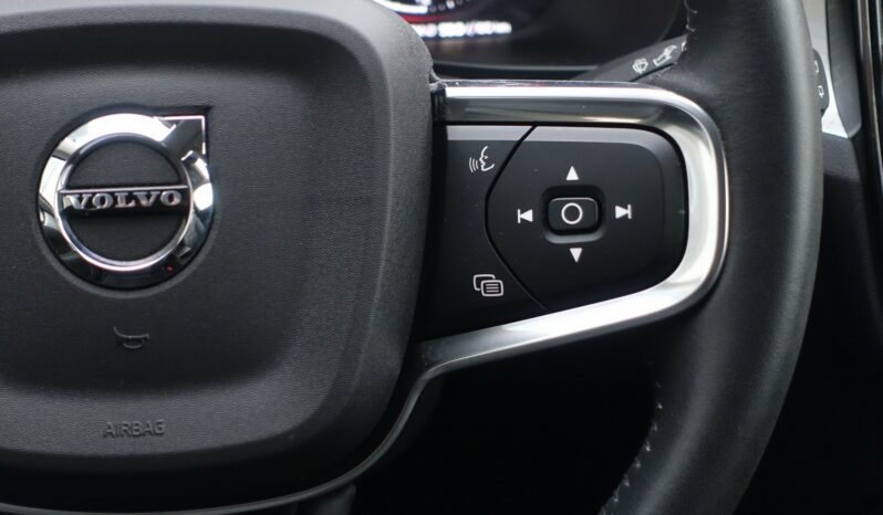 VOLVO XC 40 T5 HYBRIDE RECHARGEABLE GEARTRONIC 262 CH  INSCRIPTION complet