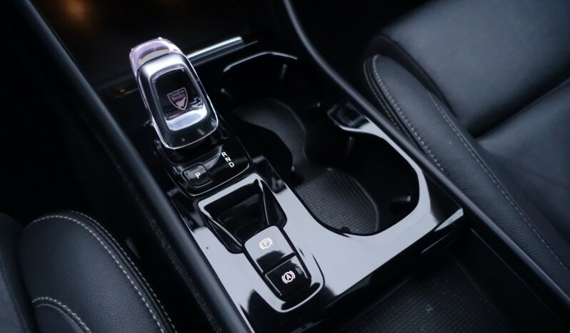 VOLVO XC 40 T5 HYBRIDE RECHARGEABLE GEARTRONIC 262 CH  INSCRIPTION complet