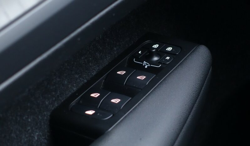 VOLVO XC 40 T5 HYBRIDE RECHARGEABLE GEARTRONIC 262 CH  INSCRIPTION complet