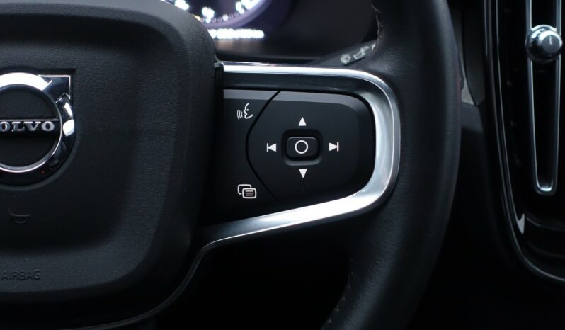 VOLVO XC 40 T5 HYBRIDE RECHARGEABLE GEARTRONIC 262 CH  INSCRIPTION complet