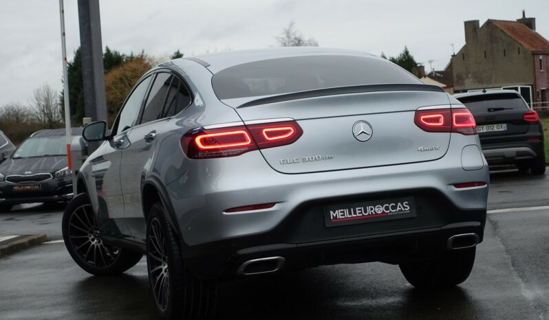 MERCEDES CLASSE GLC COUPE 300 DE 4 MATIC 9G-DCT 306 CH HYBRIDE RECHARGEABLE  AMG-LINE complet