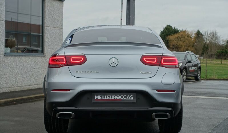 MERCEDES CLASSE GLC COUPE 300 DE 4 MATIC 9G-DCT 306 CH HYBRIDE RECHARGEABLE  AMG-LINE complet