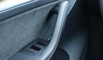 TESLA MODEL Y STANDARD RWD complet