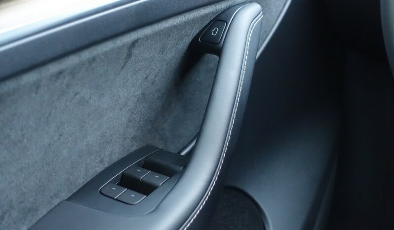 TESLA MODEL Y STANDARD RWD complet